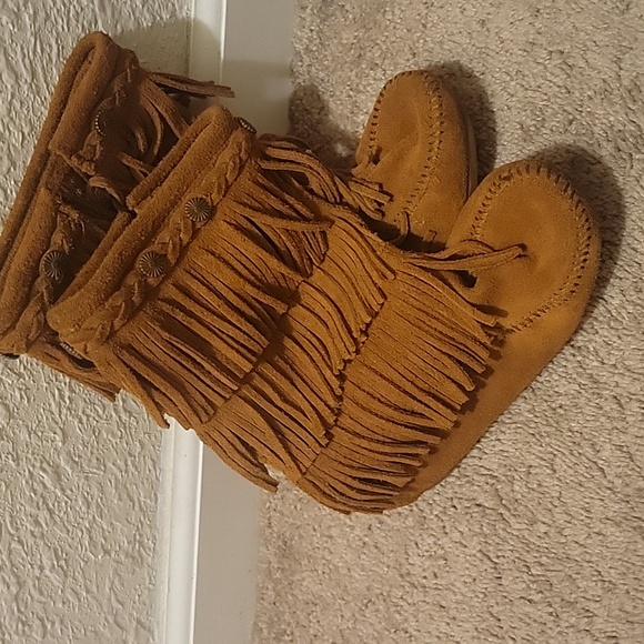 Minnetonka boots size 1 - Picture 2 of 3